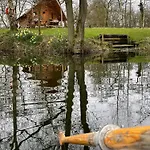 Acorn Glade Glamping 约克