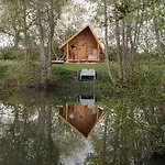 롯지 Acorn Glade Glamping *