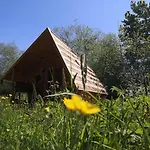 Acorn Glade Glamping 롯지