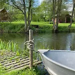 Acorn Glade Glamping York
