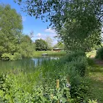 Acorn Glade Glamping Lodge *