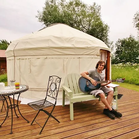 Lodge Acorn Glade Glamping *