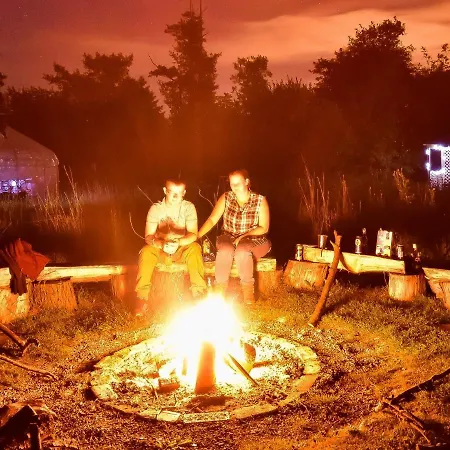 Acorn Glade Glamping يورك