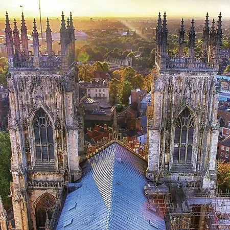 Acorn Glade Glamping *