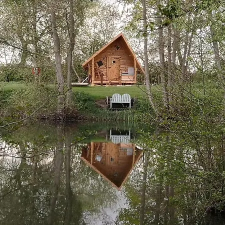 Lodge Acorn Glade Glamping *