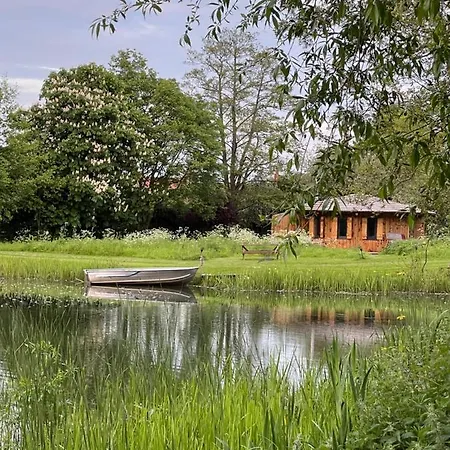 Acorn Glade Glamping Alojamento de Turismo Selvagem