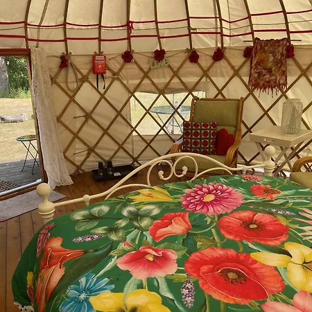 Acorn Glade Glamping * York