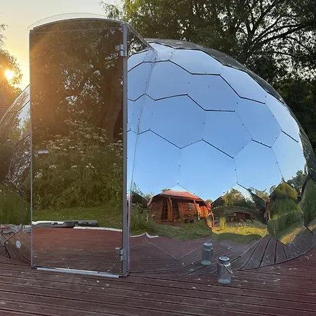 Acorn Glade Glamping بيت خشبي *