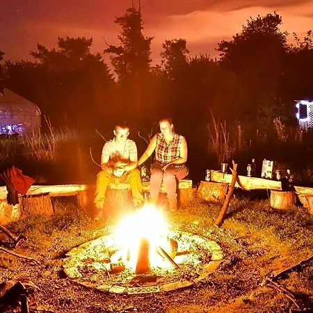 Acorn Glade Glamping