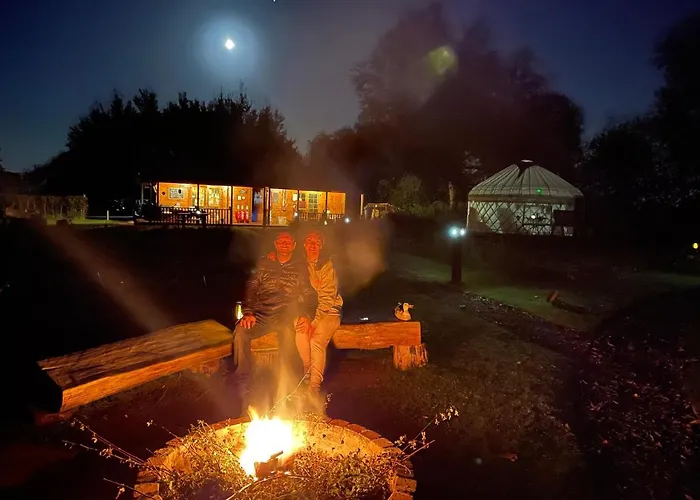 Acorn Glade Glamping Lodge *