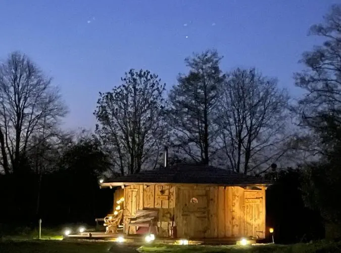 Acorn Glade Glamping Lodge *