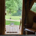 Acorn Glade Glamping *