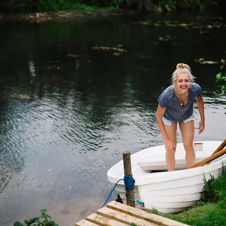Acorn Glade Glamping Chata *