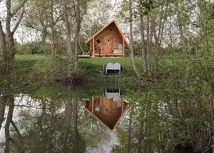 Lodge Acorn Glade Glamping *