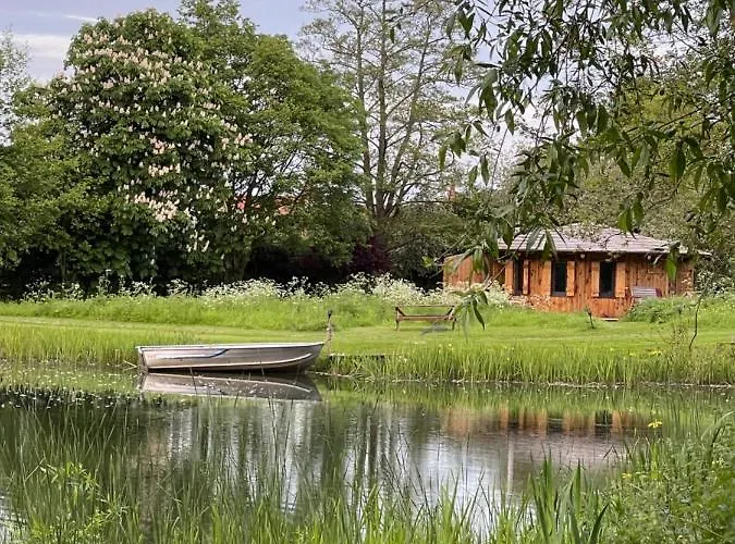 Acorn Glade Glamping Lodge